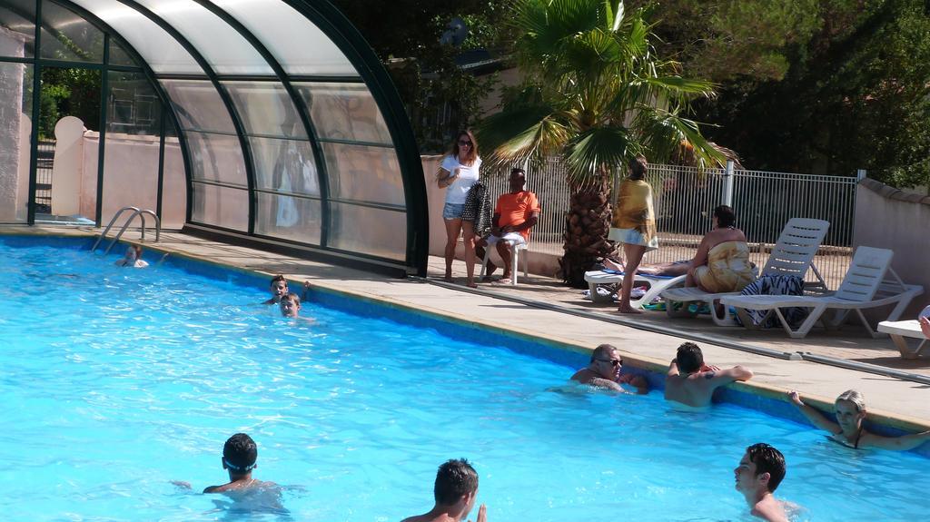 Camping La Vidaresse Ξενοδοχείο Sainte-Anastasie-sur-Issole Εξωτερικό φωτογραφία