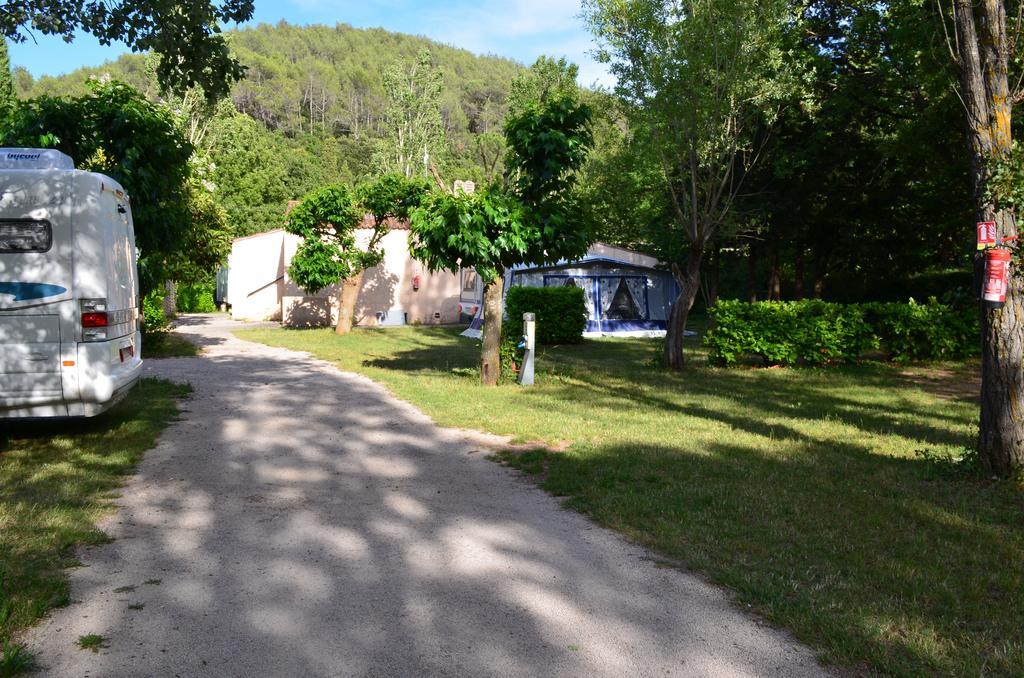 Camping La Vidaresse Ξενοδοχείο Sainte-Anastasie-sur-Issole Εξωτερικό φωτογραφία