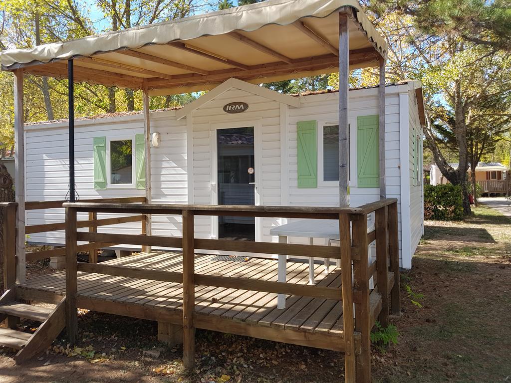 Camping La Vidaresse Ξενοδοχείο Sainte-Anastasie-sur-Issole Εξωτερικό φωτογραφία