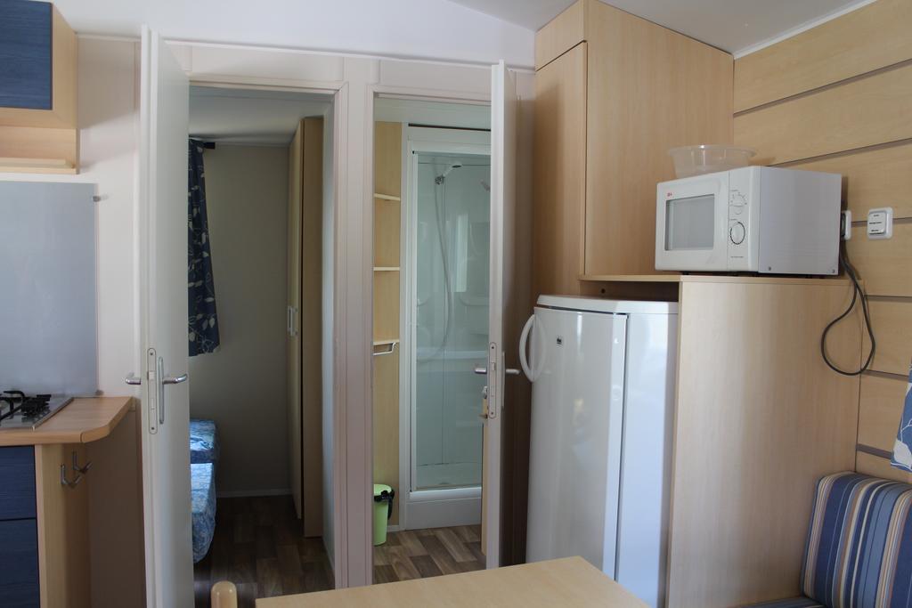 Camping La Vidaresse Ξενοδοχείο Sainte-Anastasie-sur-Issole Εξωτερικό φωτογραφία