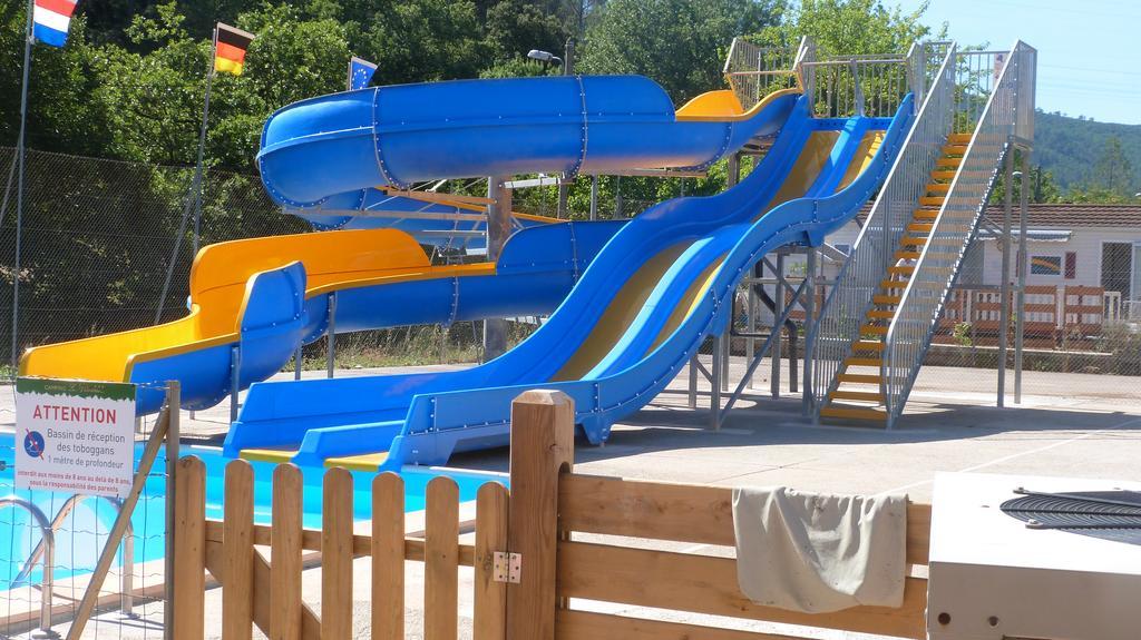 Camping La Vidaresse Ξενοδοχείο Sainte-Anastasie-sur-Issole Εξωτερικό φωτογραφία