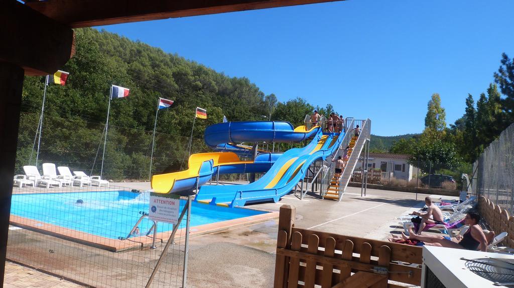 Camping La Vidaresse Ξενοδοχείο Sainte-Anastasie-sur-Issole Εξωτερικό φωτογραφία